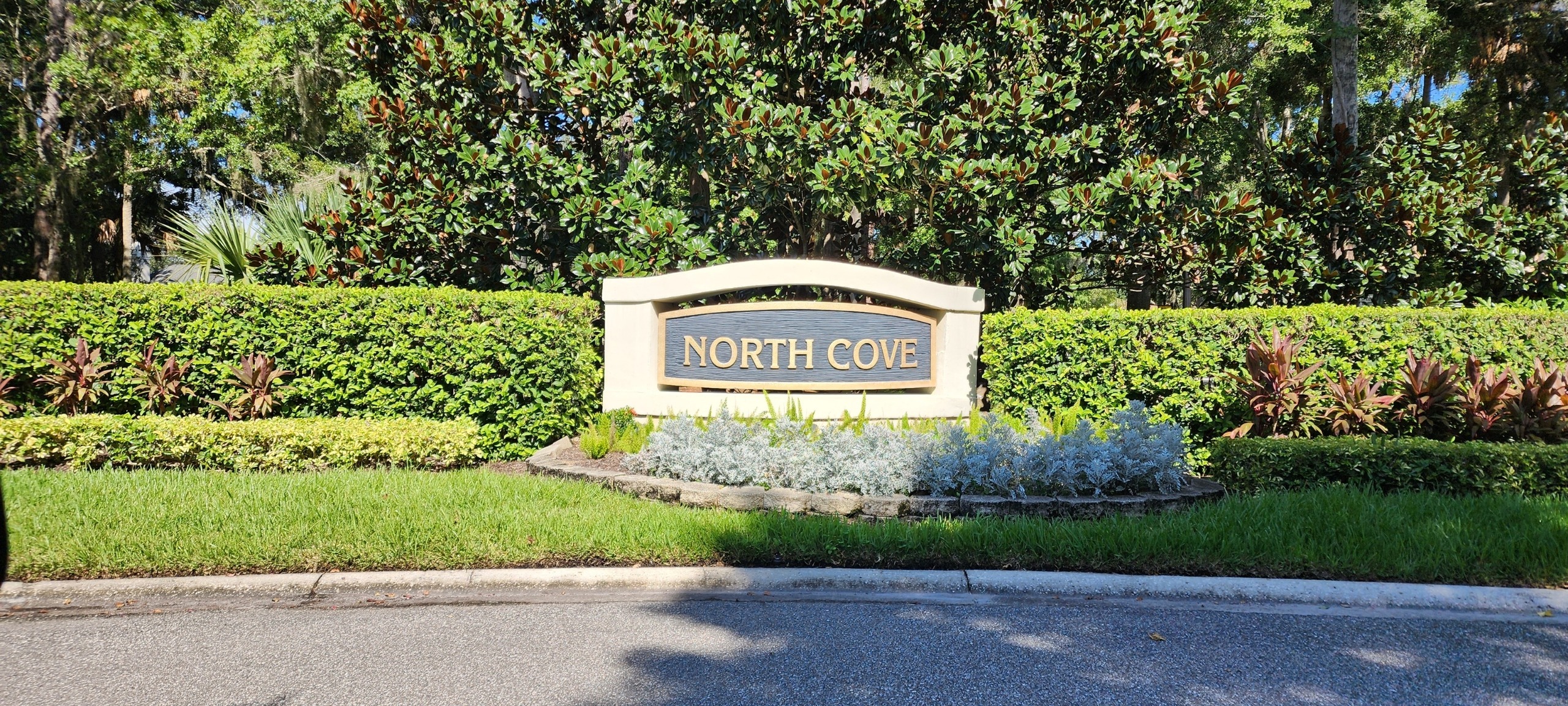 North Cove neighborhood welcome sign