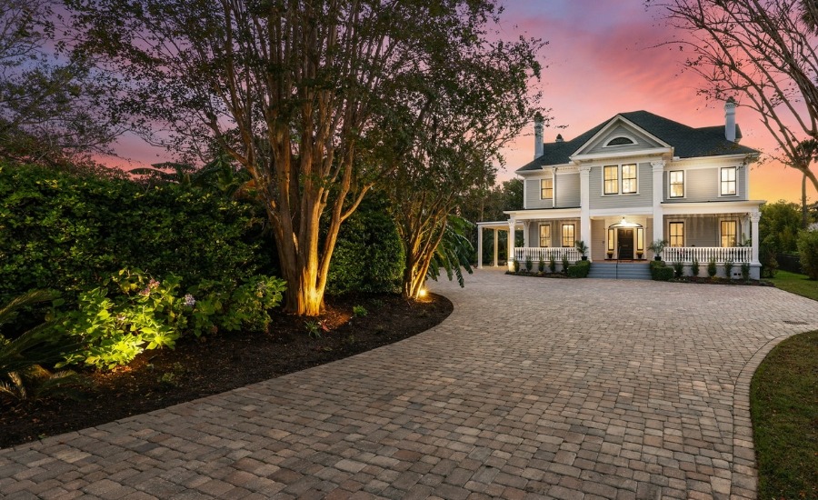 143 Roscoe Blvd home